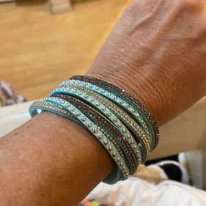 Tiffany blue and silver unique sparkly snap bracelet